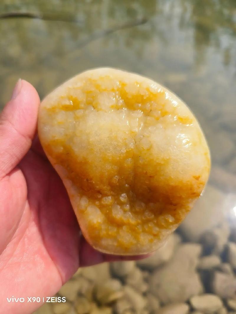 新门内部资料免费提供和黑独山疑遭捡石褪黑与黑独山的石头